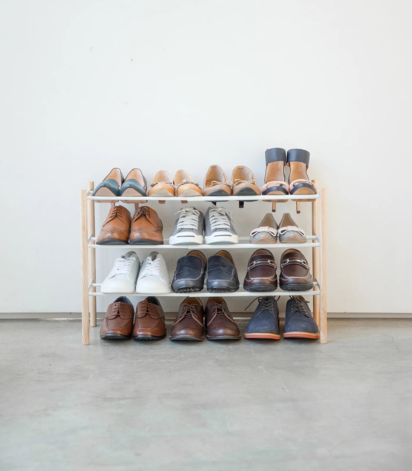 GLIXO | Expandable Shoe Rack (18" H) - Steel + Wood