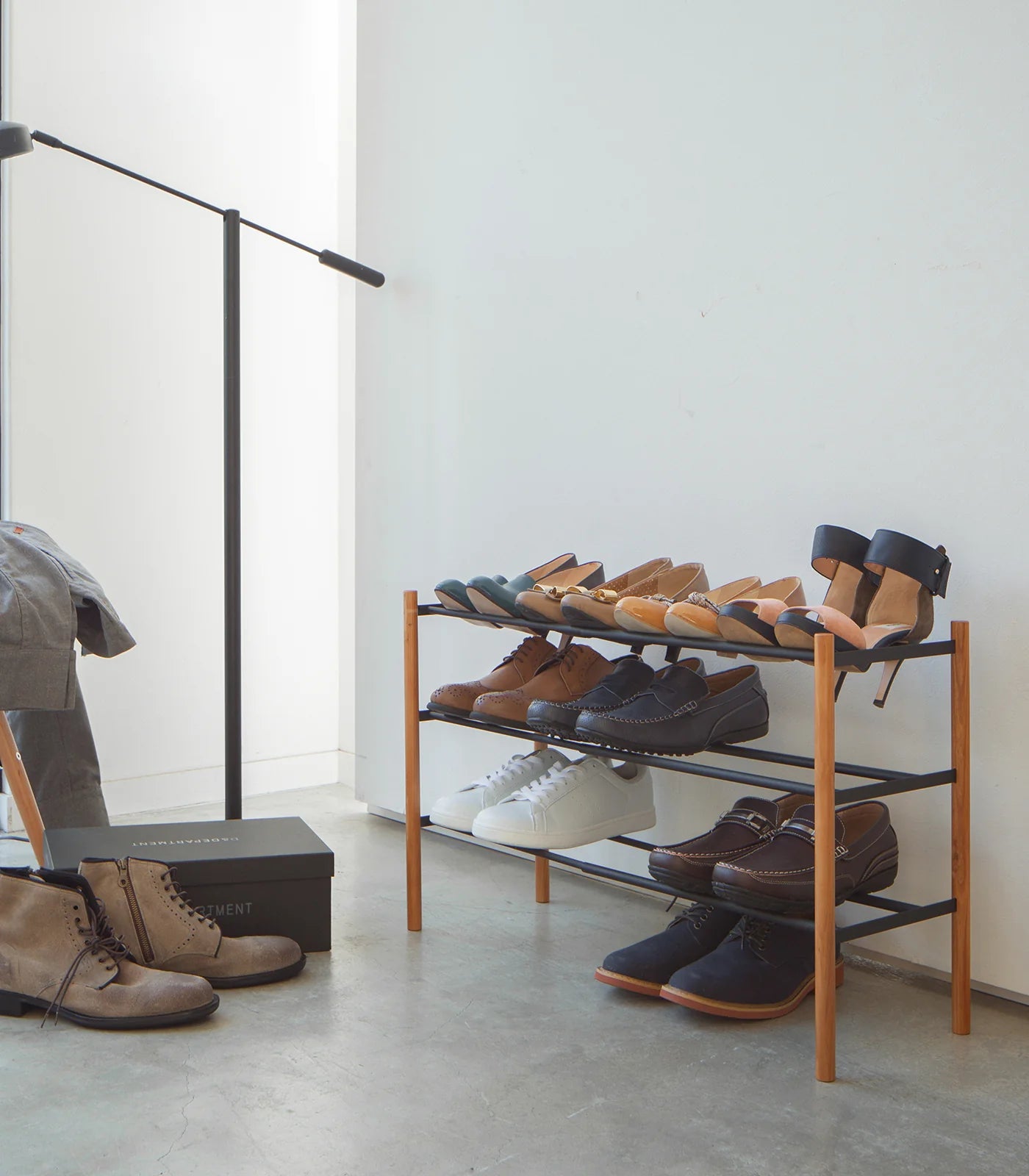 GLIXO | Expandable Shoe Rack (18" H) - Steel + Wood